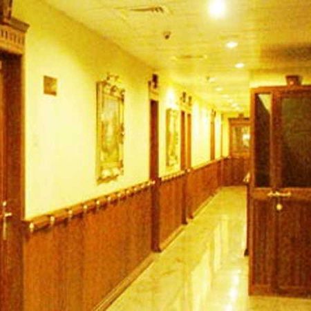 Grand Seasons Hotel Kochi Exterior photo