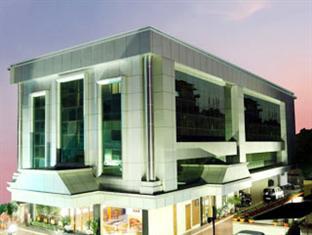 Grand Seasons Hotel Kochi Exterior photo